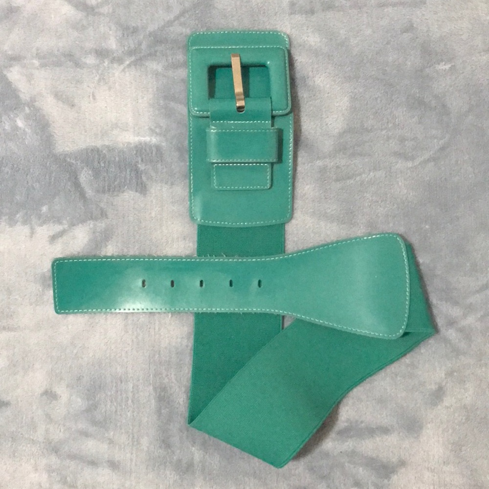 NEW YORK & COMPANY Wide Band Stretch Belt